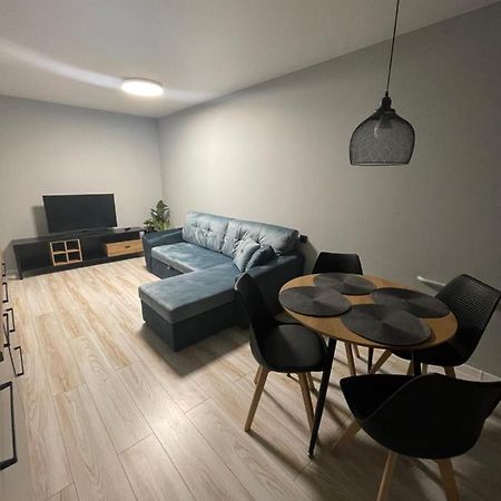 Mb Livinga Apartamentai Naftininku G Mažeikiai Extérieur photo