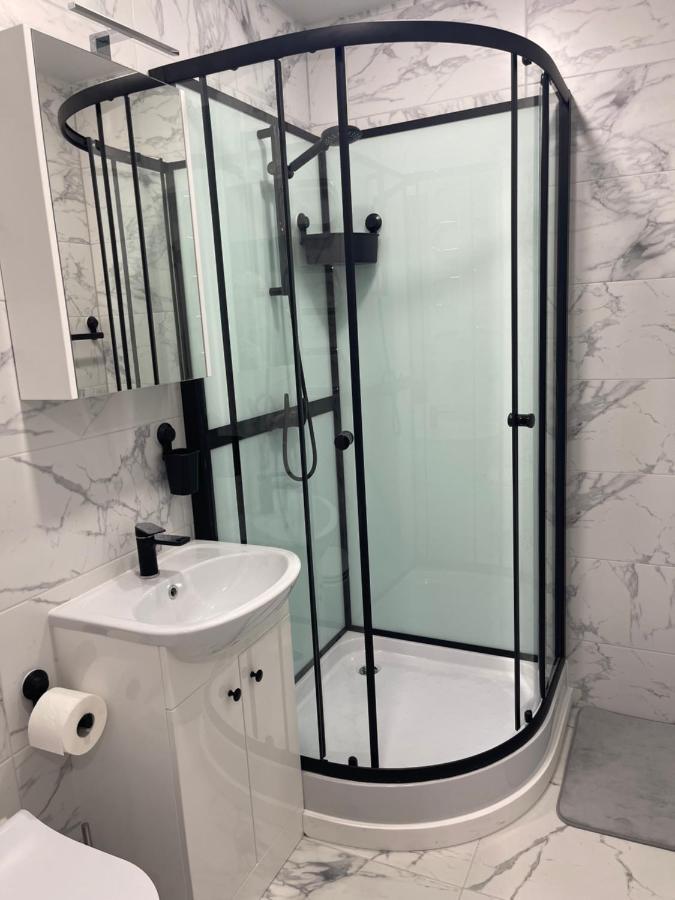 Mb Livinga Apartamentai Naftininku G Mažeikiai Extérieur photo